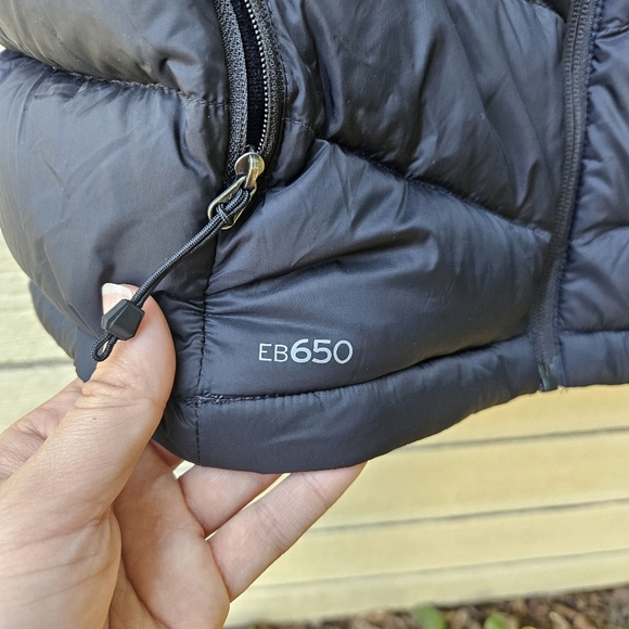 Eddie Bauer black 650 fill down and feather quilted vest medium - Picture 3 of 7